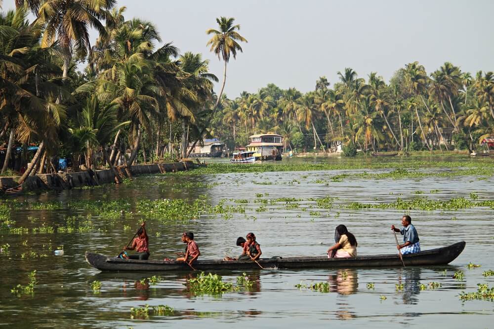 Houseboat cruise through the great Alleppey&nbsp;backwaters